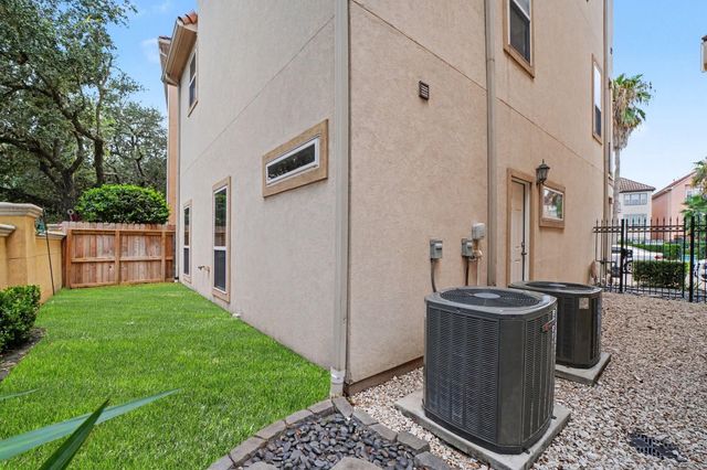 7147 Windwater Lagoon, Houston, TX 77036