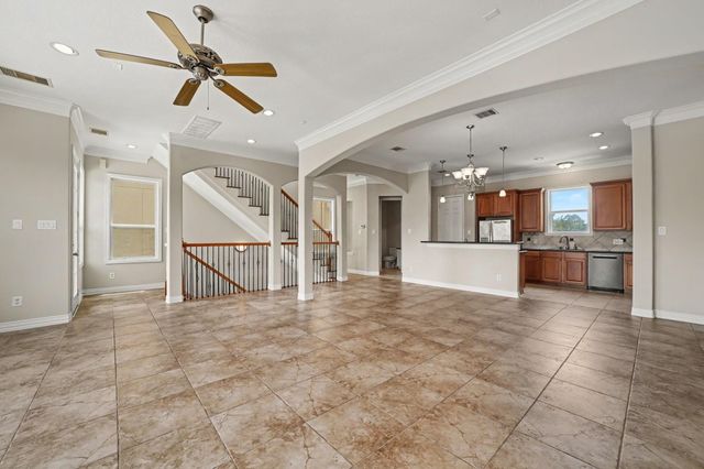 7147 Windwater Lagoon, Houston, TX 77036