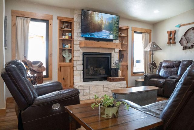 7811 N County Road 1540, Shallowater, TX 79363