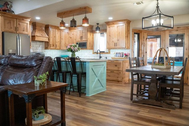 7811 N County Road 1540, Shallowater, TX 79363