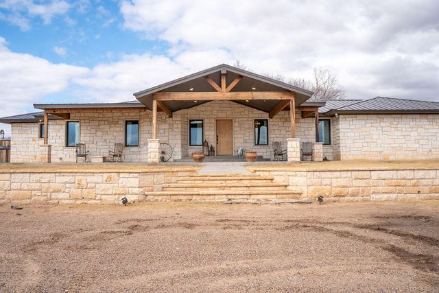 7811 N County Road 1540, Shallowater, TX 79363