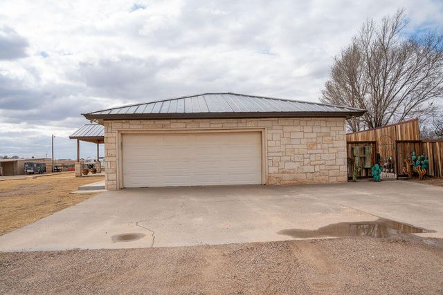 7811 N County Road 1540, Shallowater, TX 79363