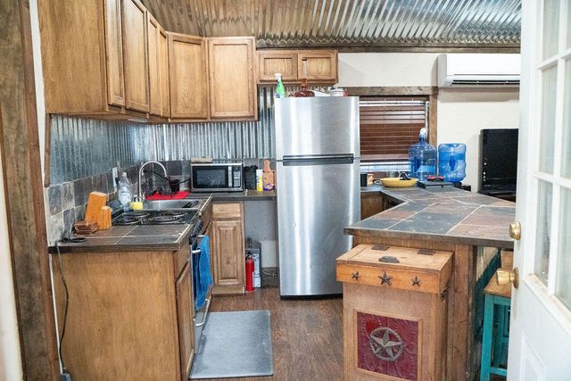 7811 N County Road 1540, Shallowater, TX 79363