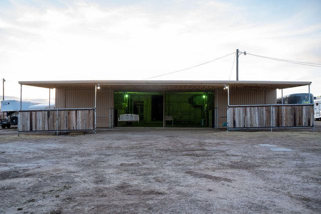 7811 N County Road 1540, Shallowater, TX 79363