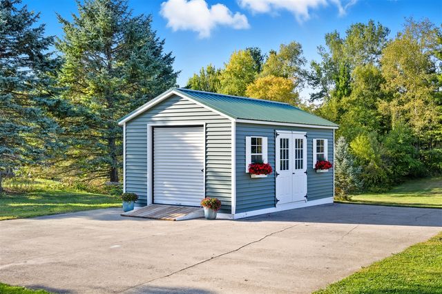 8450 W Tamarack Road, Lakeview, MI 48850