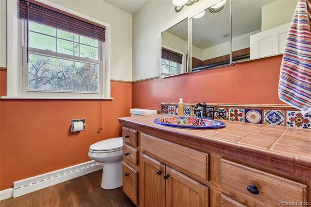 2550 S Dahlia Street, Denver, CO 80222