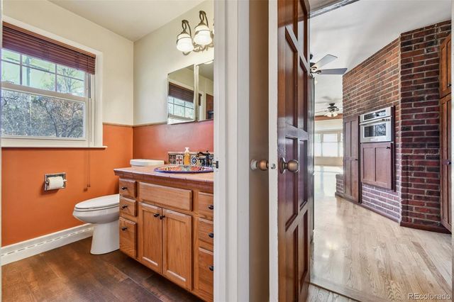 2550 S Dahlia Street, Denver, CO 80222