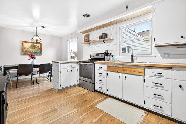 729 E MAES AVENUE, Kimberly, WI 54136