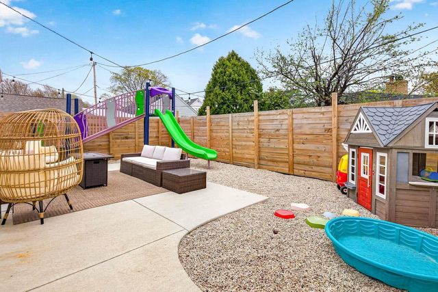729 E MAES AVENUE, Kimberly, WI 54136