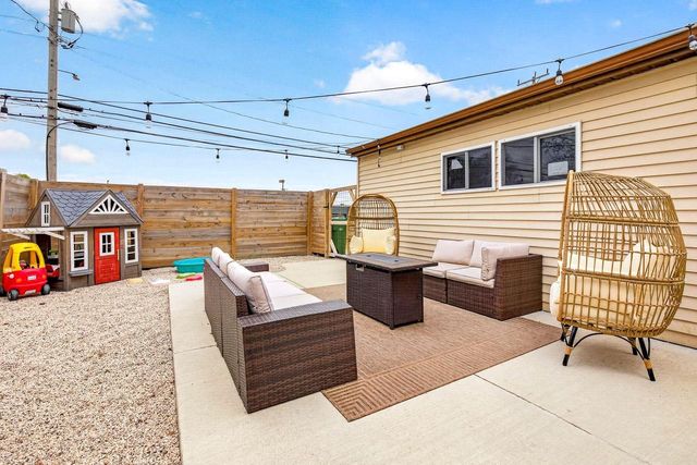 729 E MAES AVENUE, Kimberly, WI 54136