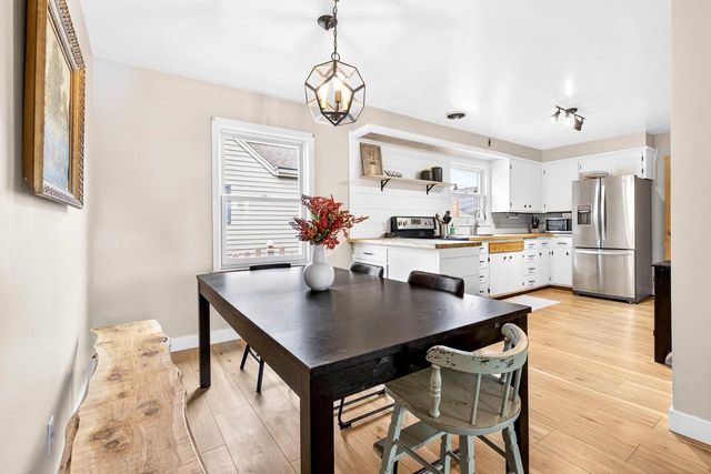 729 E MAES AVENUE, Kimberly, WI 54136