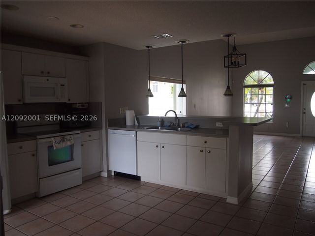 16181 SW 141st Ave, Miami, FL 33177