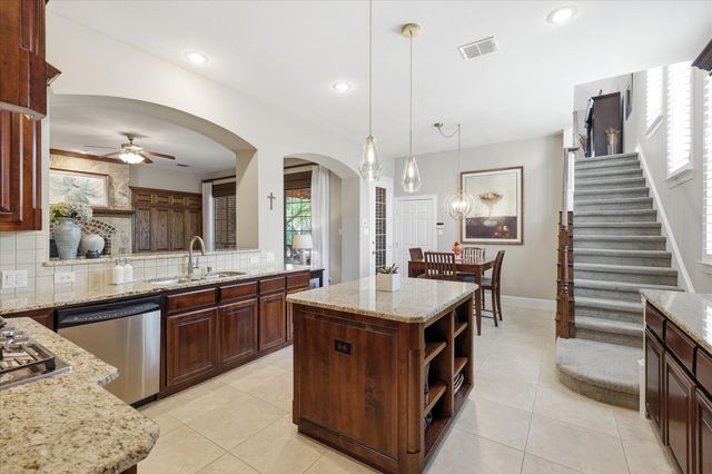 901 Foxworth Court, Allen, TX 75013