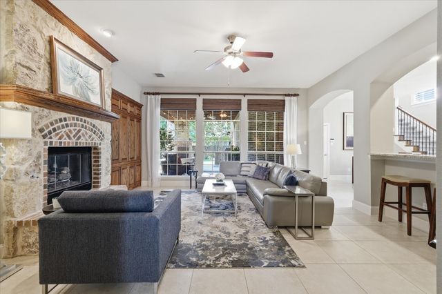 901 Foxworth Court, Allen, TX 75013