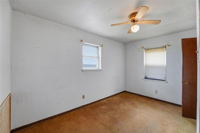 4002 W State Highway 71, La Grange, TX 78945