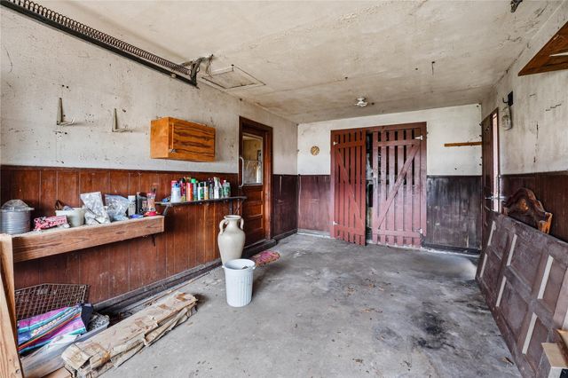 4002 W State Highway 71, La Grange, TX 78945