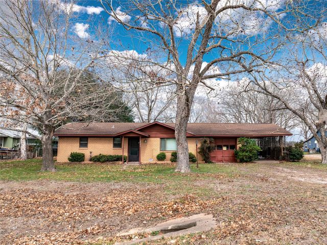 4002 W State Highway 71, La Grange, TX 78945