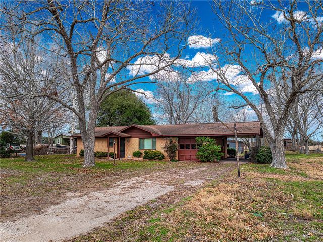 4002 W State Highway 71, La Grange, TX 78945