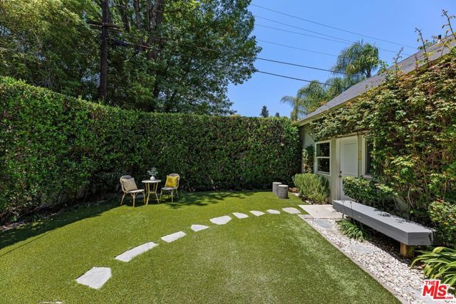 5141 Comercio Avenue, Woodland Hills (los Angeles), CA 91364