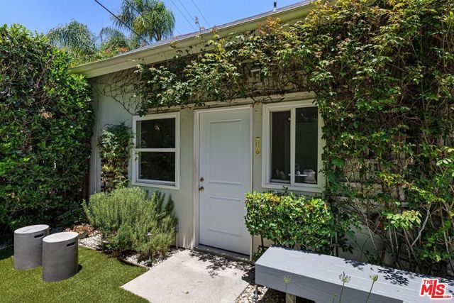 5141 Comercio Avenue, Woodland Hills (los Angeles), CA 91364