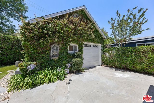 5141 Comercio Avenue, Woodland Hills (los Angeles), CA 91364