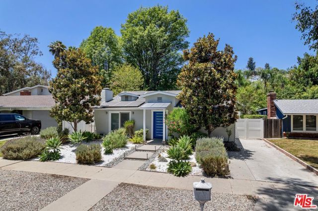 5141 Comercio Avenue, Woodland Hills (los Angeles), CA 91364