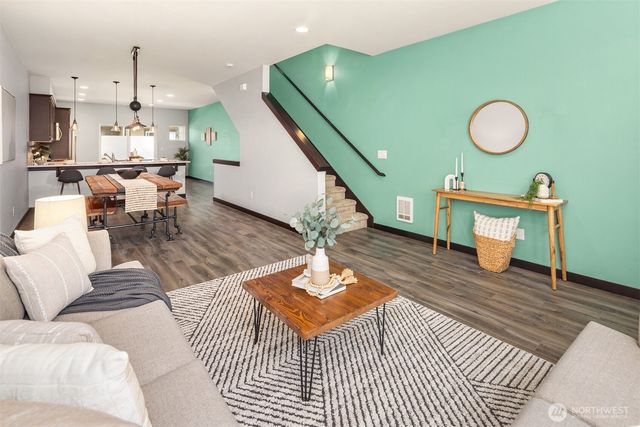 7174 27th Avenue SW, Seattle, WA 98106