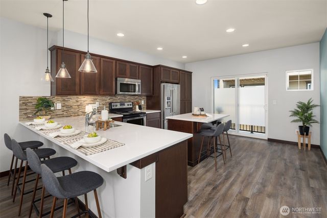 7174 27th Avenue SW, Seattle, WA 98106