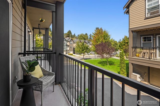 7174 27th Avenue SW, Seattle, WA 98106