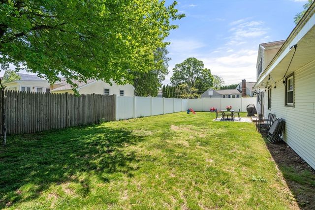 21 Randall Rd, Maynard, MA 01754