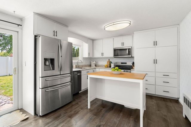 21 Randall Rd, Maynard, MA 01754