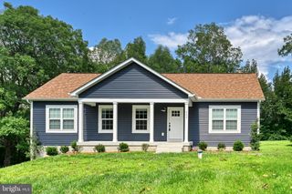 200 SECLUSION SHORES DR, Mineral, VA 23117