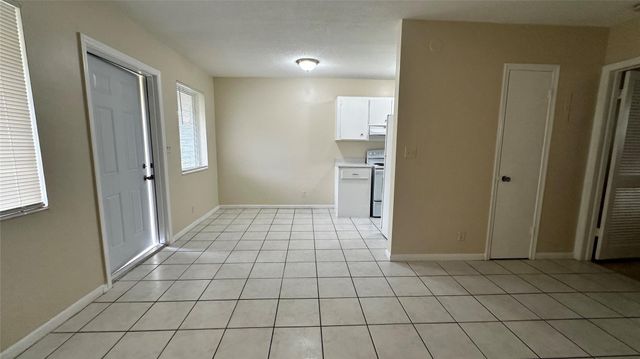 717 SE 16th Street 2, Fort Lauderdale, FL 33316
