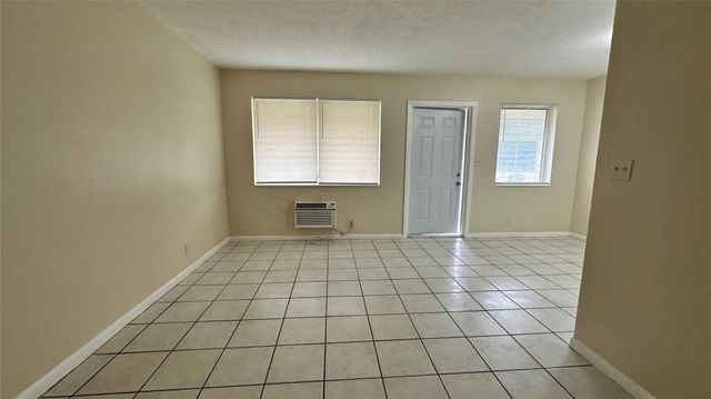 717 SE 16th Street 2, Fort Lauderdale, FL 33316
