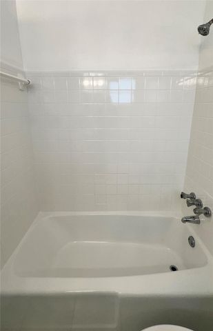 717 SE 16th Street 2, Fort Lauderdale, FL 33316