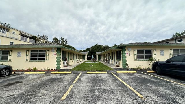 717 SE 16th Street 2, Fort Lauderdale, FL 33316