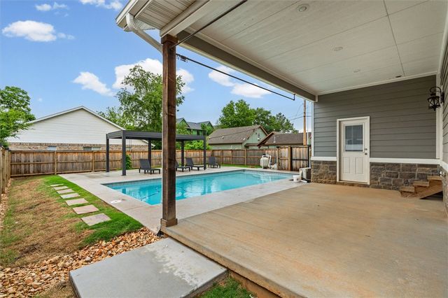 405 NW C Street, Bentonville, AR 72712