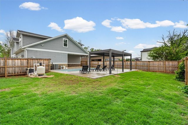 405 NW C Street, Bentonville, AR 72712