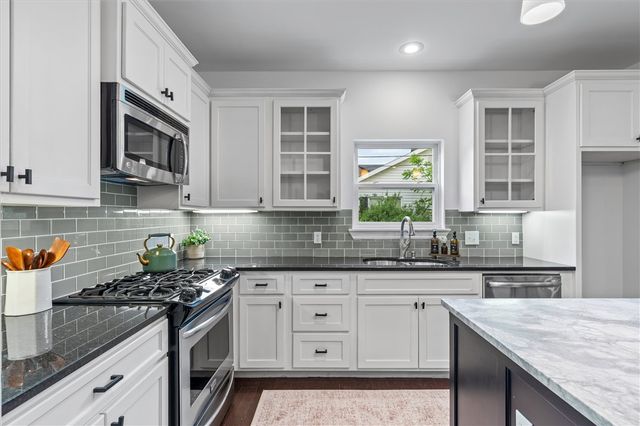 405 NW C Street, Bentonville, AR 72712