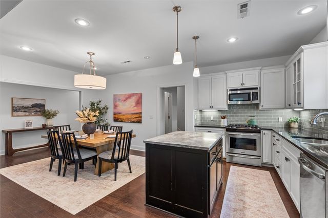 405 NW C Street, Bentonville, AR 72712