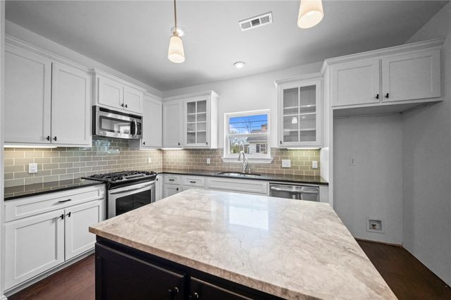 405 NW C Street, Bentonville, AR 72712