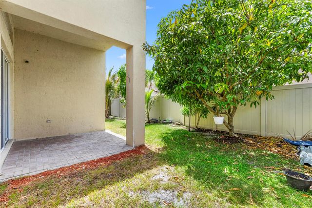 10720 Oak Bend Way, Wellington, FL 33414