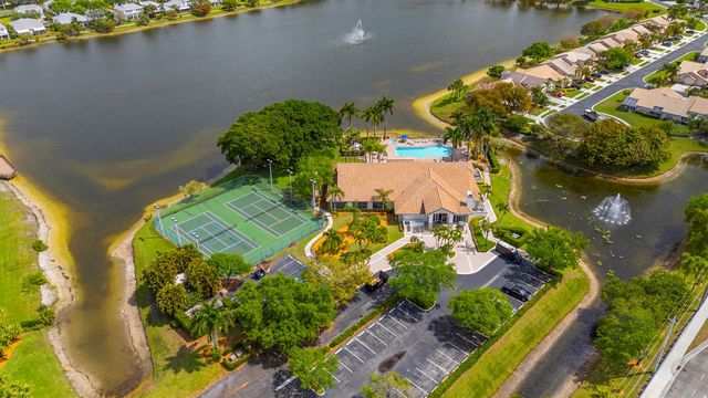 10720 Oak Bend Way, Wellington, FL 33414