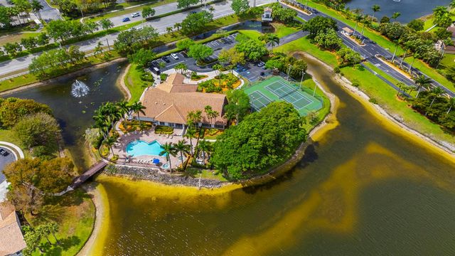 10720 Oak Bend Way, Wellington, FL 33414