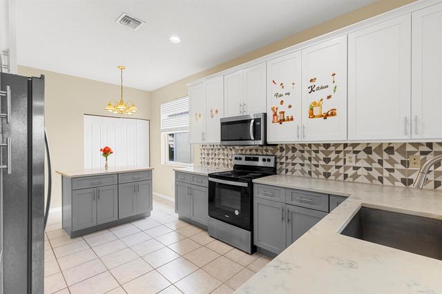 10720 Oak Bend Way, Wellington, FL 33414