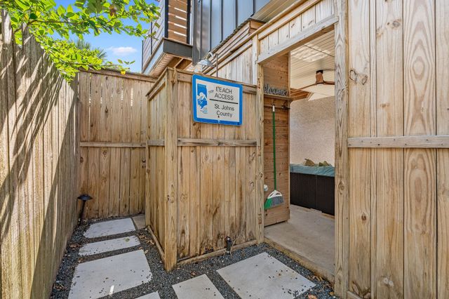 106 E St, St Augustine, FL 32080
