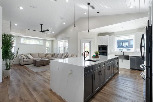 106 E St, St Augustine, FL 32080