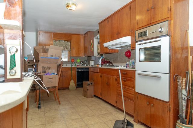 1704 N Martin Luther King Street, San Angelo, TX 76903