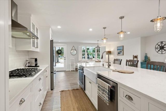 5125 SANDY BEACH AVENUE, Sarasota, FL 34242