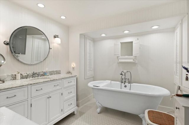 5125 SANDY BEACH AVENUE, Sarasota, FL 34242